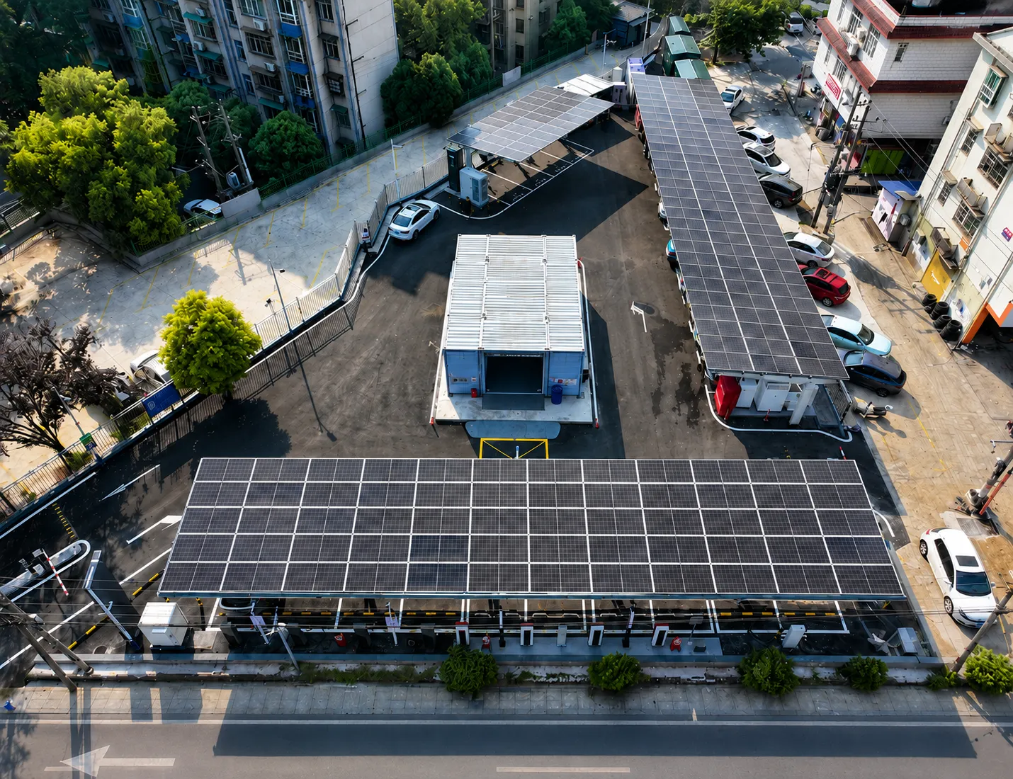 AINEGY EV charging energy storage solution with battery storage solar and fast charging